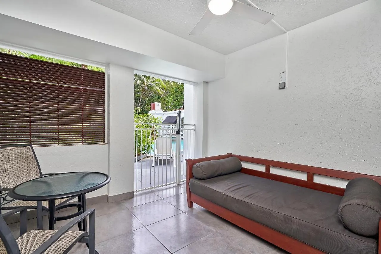 Alassio Apartments With Direct Pool Access Palm Cove