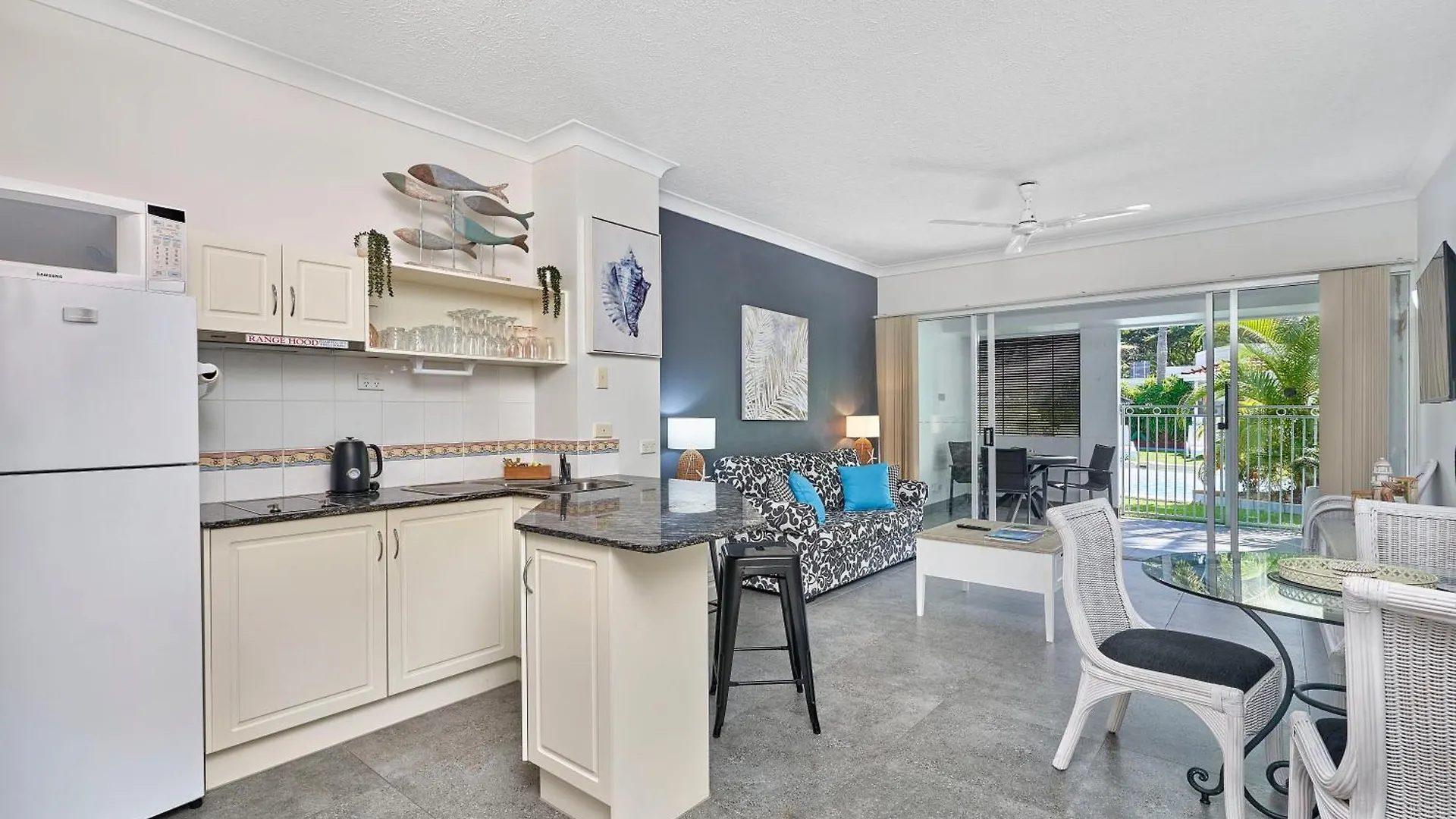 Alassio Apartments With Direct Pool Access Palm Cove