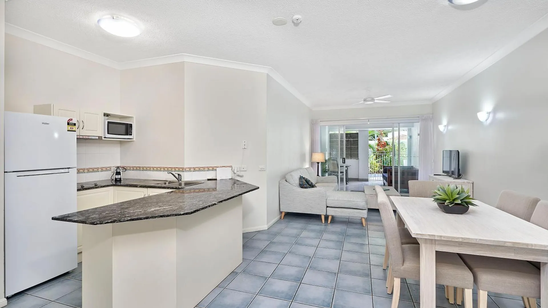 Alassio Apartments With Direct Pool Access Palm Cove 0*,